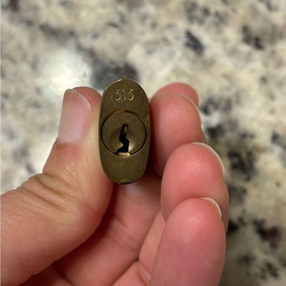 #313 AUTHENTIC LOUIS VUITTON BRASS LOCK ONLY - Picture 4 of 4